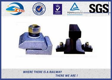 Plain Oiling Cast Iron Rail Clips , QU80 / 100 Crane Rail Clip